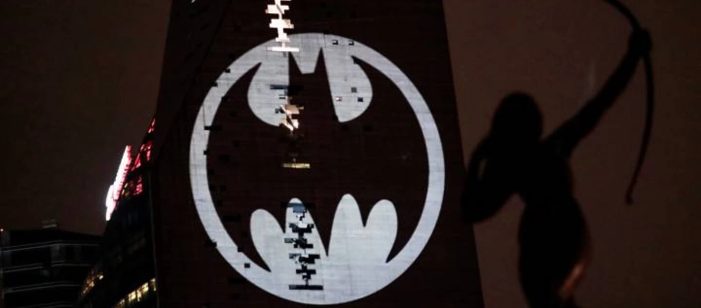 Μεξικό: Ο «Μπάτμαν» ζητάει από τους πολίτες «να μείνουν σπίτια τους»